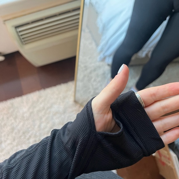 ✨LULULEMON ASYMMETRICAL BLACK JACKET - Picture 5 of 9